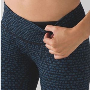 Lululemon Wunder Under Pant III - Size 4